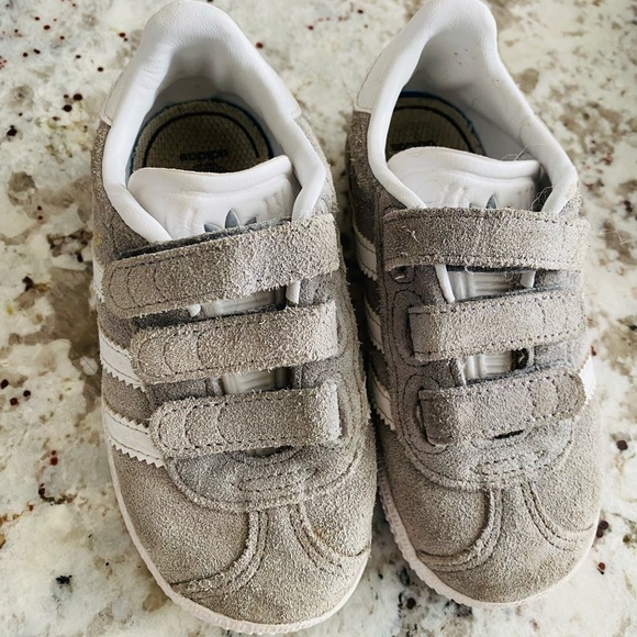 Adidas - Picture 2 of 5